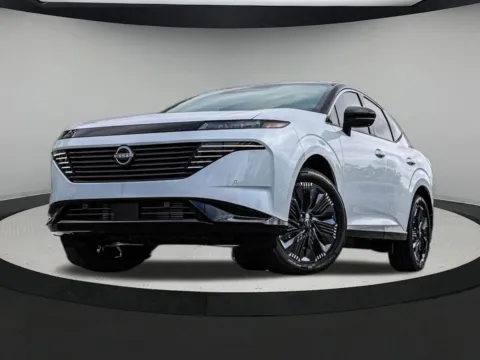 Photos of 2025 Nissan Murano Platinum for sale in Newnan, GA at ALM Nissan Newnan
