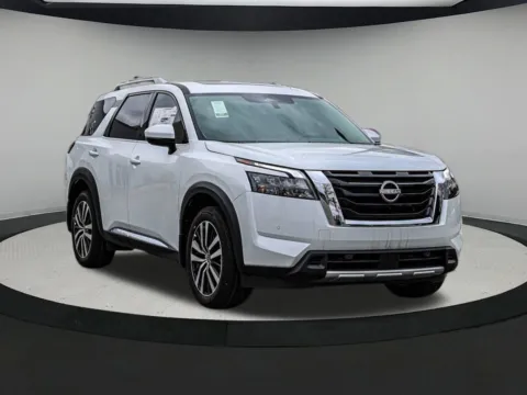 More photos of 2025 Nissan Pathfinder Platinum at ALM Nissan Newnan, GA