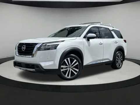 White 2025 Nissan Pathfinder Platinum for sale in Newnan, GA