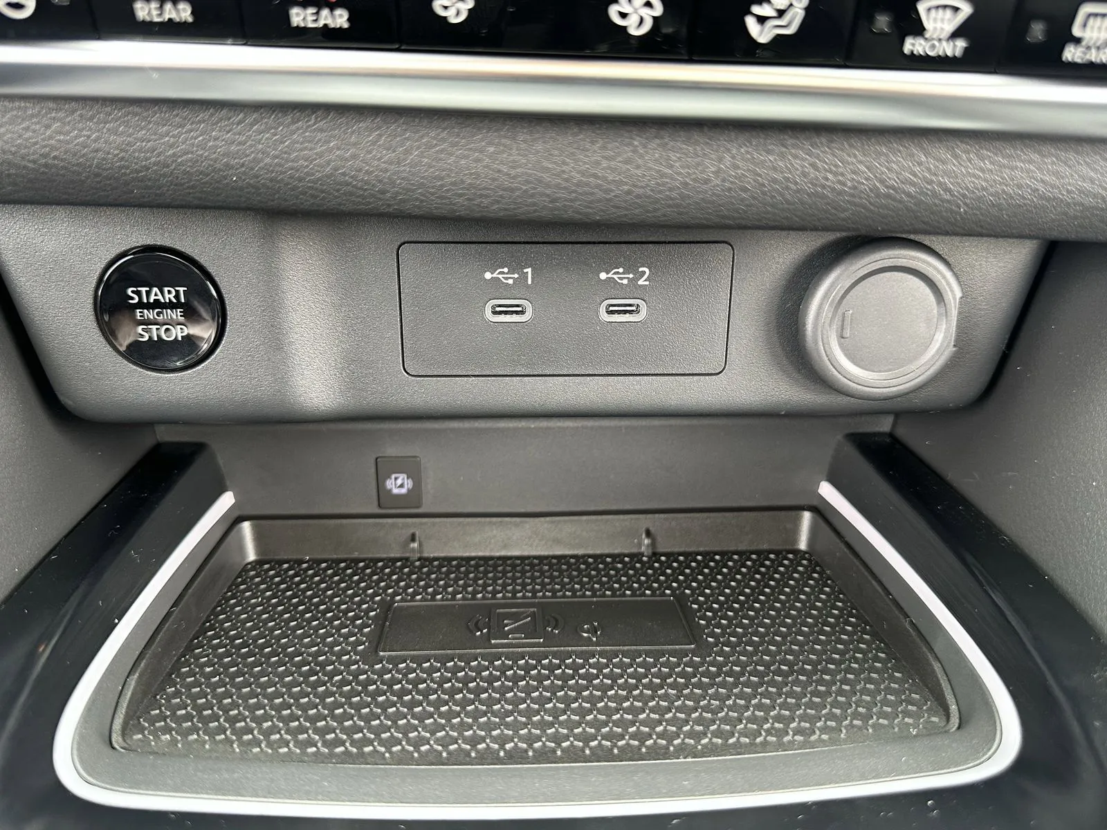 2025 Nissan Rogue SL - Photo 8