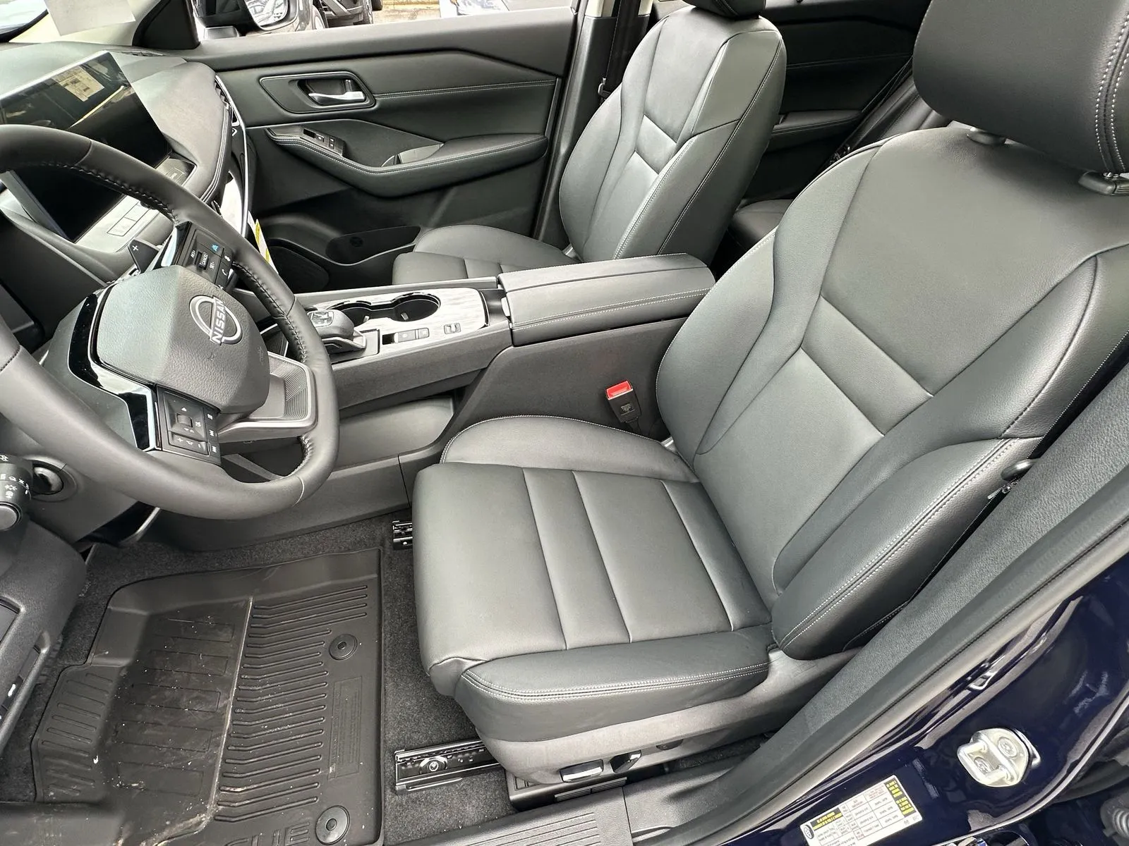 2025 Nissan Rogue SL - Photo 17
