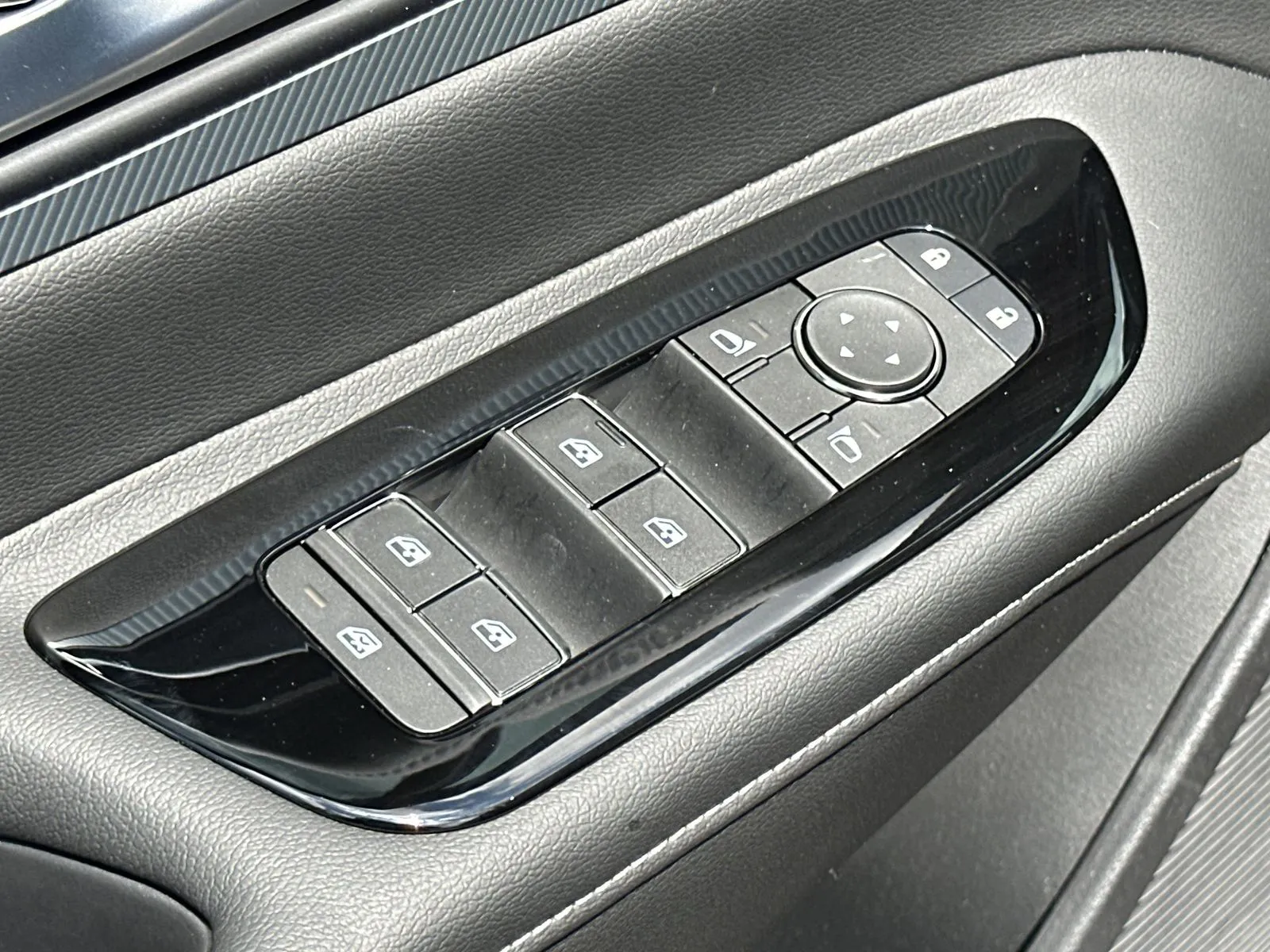 2025 Nissan Murano SL - Photo 19