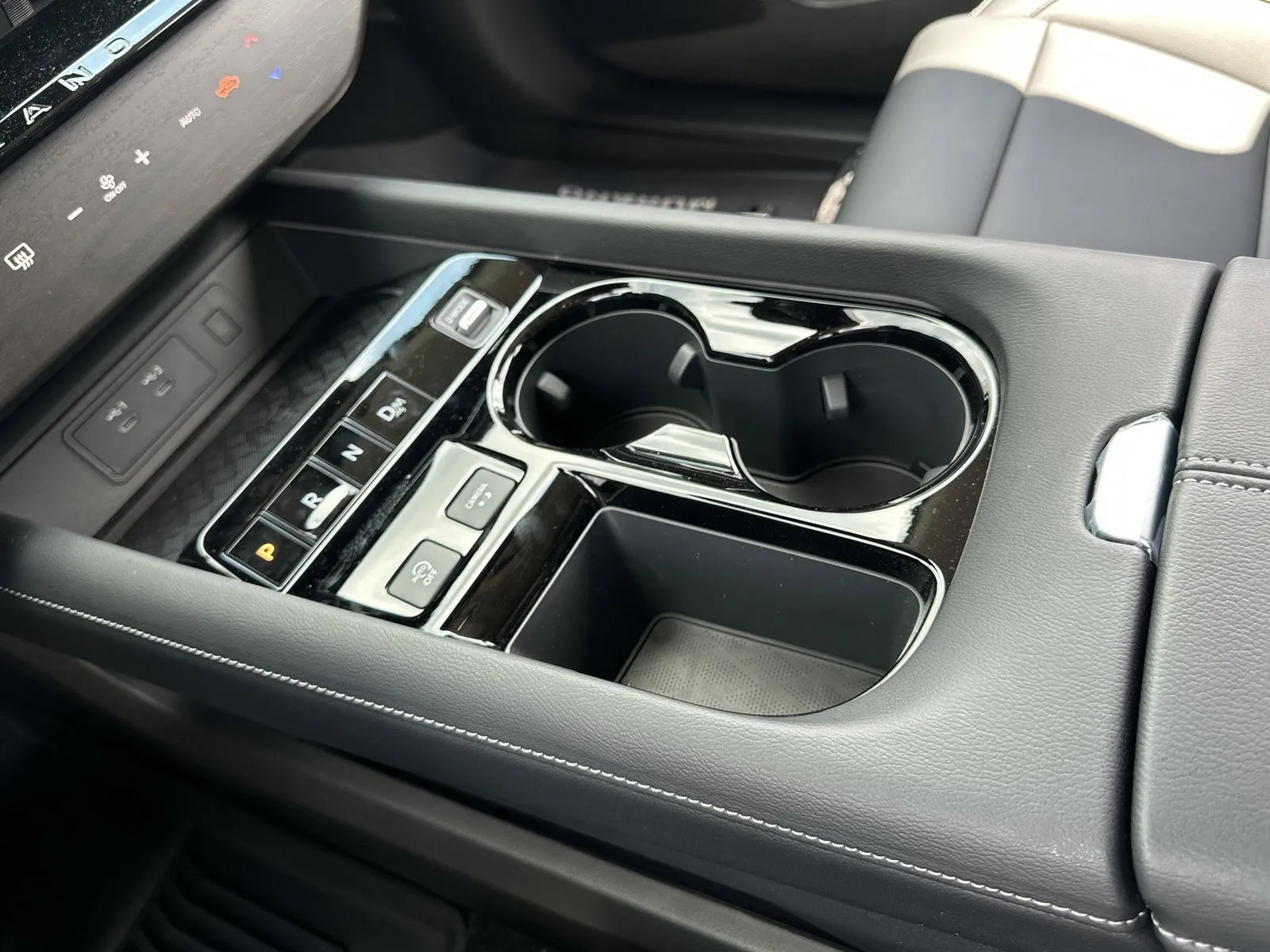 2025 Nissan Murano SL - Photo 11