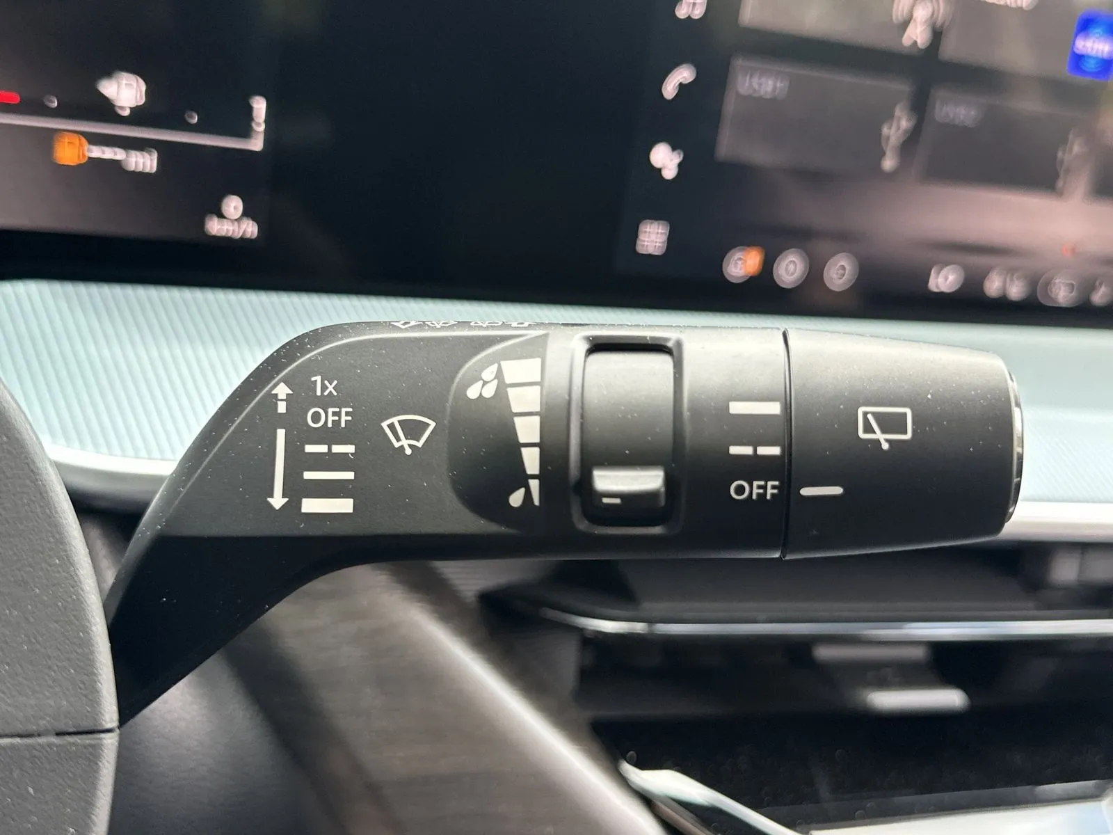 2025 Nissan Murano SL - Photo 14