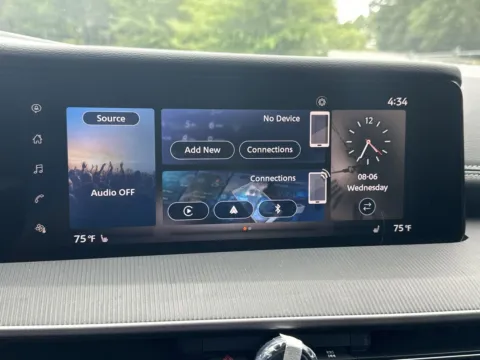 More photos of 2025 Nissan Murano SV at ALM Nissan Newnan, GA