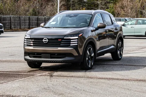 Another view of 2025 Nissan Kicks SR for sale in Newnan, GA at ALM Nissan Newnan