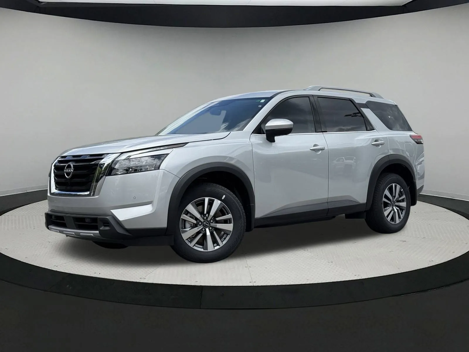 Silver 2025 Nissan Pathfinder SL for sale in Newnan, GA