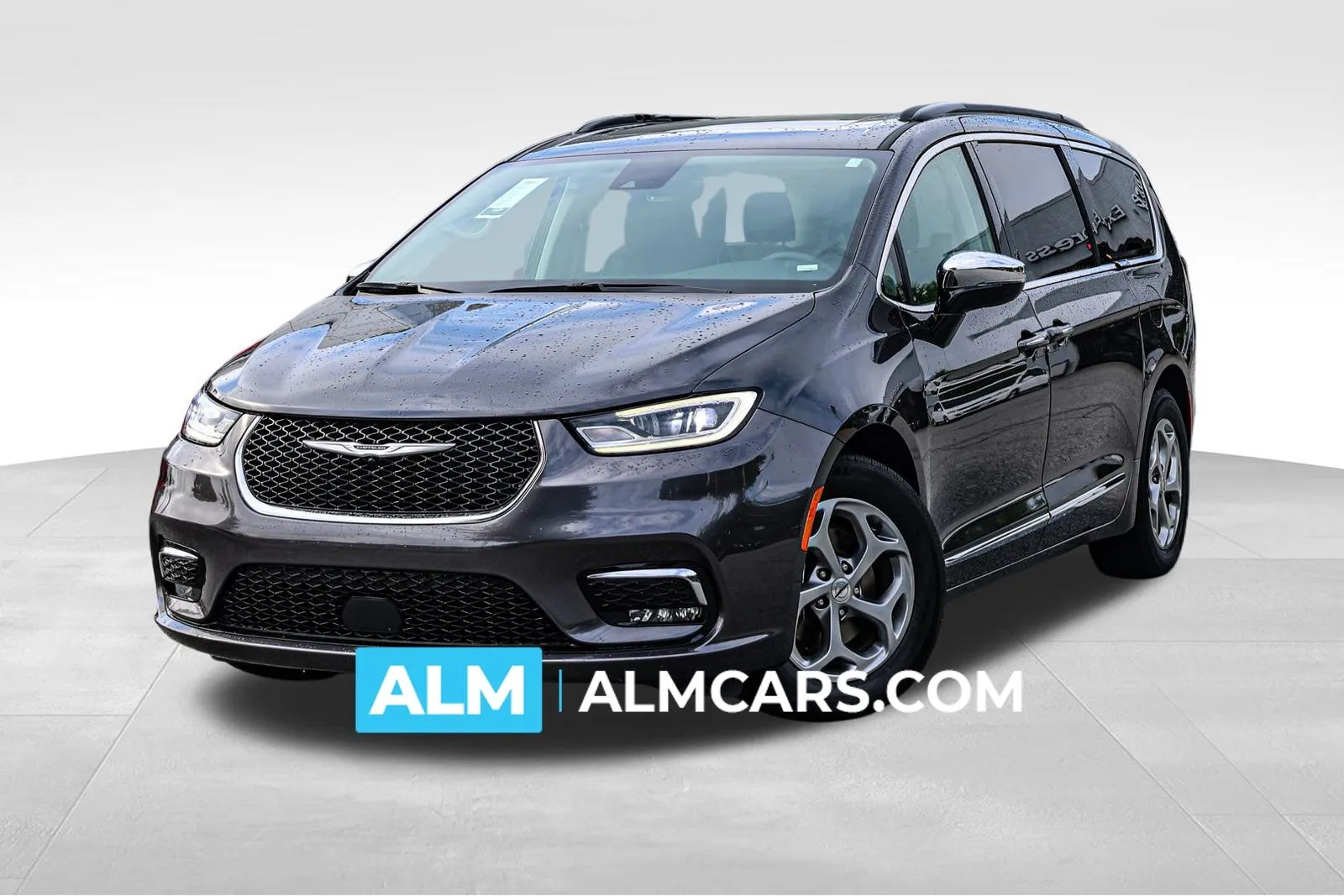 Gray 2023 Chrysler Pacifica Limited for sale in Newnan, GA
