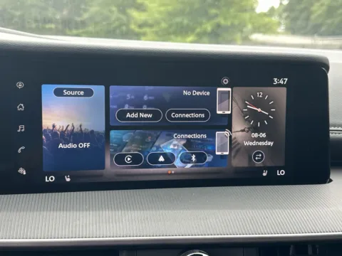More photos of 2025 Nissan Murano SV at ALM Nissan Newnan, GA