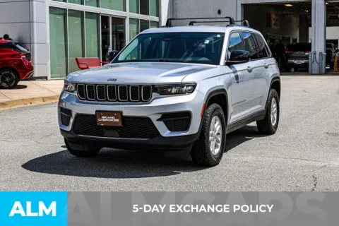 More photos of 2022 Jeep Grand Cherokee Laredo at ALM Nissan Newnan, GA