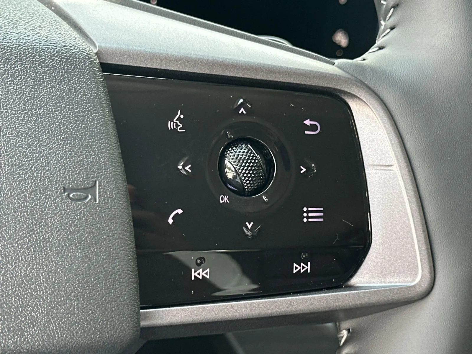 2025 Nissan Murano SV - Photo 10