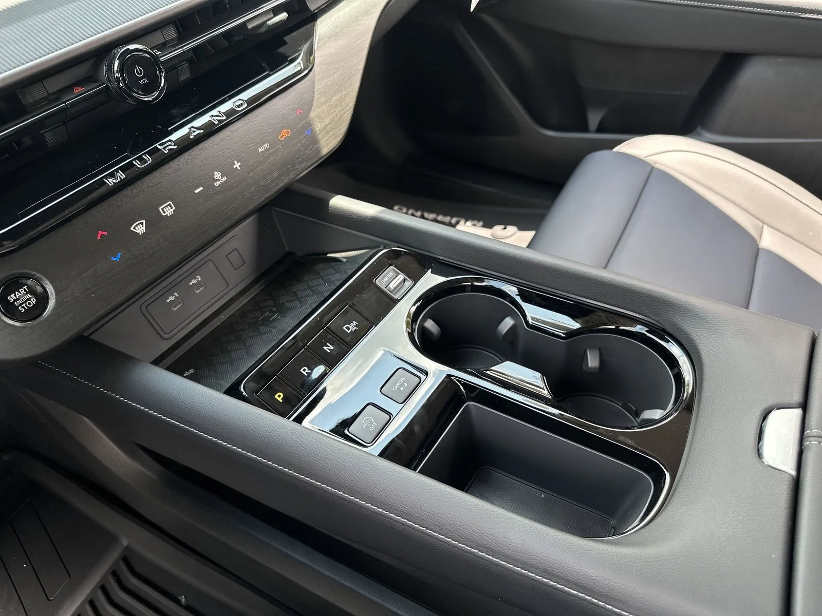2025 Nissan Murano SV - Photo 9