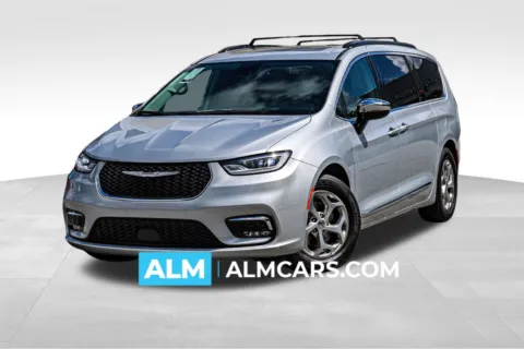 Silver 2023 Chrysler Pacifica Limited for sale in Newnan, GA