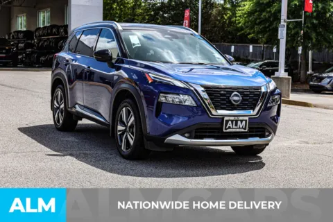 More photos of 2022 Nissan Rogue Platinum at ALM Nissan Newnan, GA