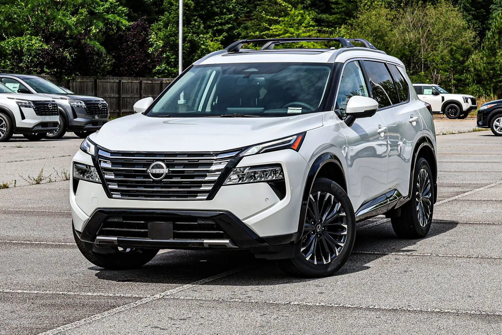 White 2025 Nissan Rogue Platinum w/ Lifetime Powertrain Warranty for sale in Newnan, GA