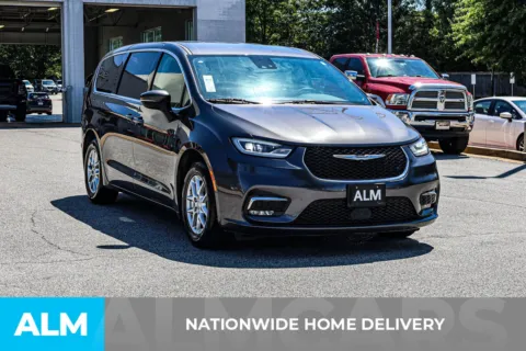 More photos of 2023 Chrysler Pacifica Touring L at ALM Nissan Newnan, GA