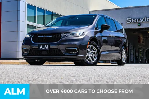 Another view of 2023 Chrysler Pacifica Touring L for sale in Newnan, GA at ALM Nissan Newnan