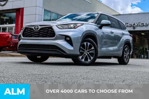 Another view of 2020 Toyota Highlander XLE for sale in Newnan, GA at ALM Nissan Newnan