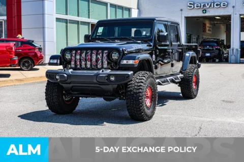 More photos of 2023 Jeep Gladiator Willys at ALM Nissan Newnan, GA