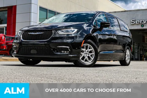 Another view of 2023 Chrysler Pacifica Touring L for sale in Newnan, GA at ALM Nissan Newnan