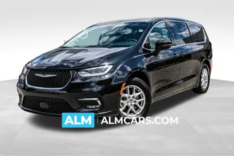 Black 2023 Chrysler Pacifica Touring L for sale in Newnan, GA