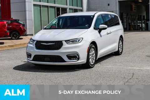 More photos of 2023 Chrysler Pacifica Touring L at ALM Nissan Newnan, GA