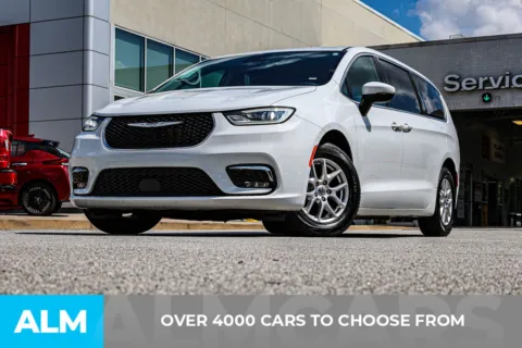 Another view of 2023 Chrysler Pacifica Touring L for sale in Newnan, GA at ALM Nissan Newnan