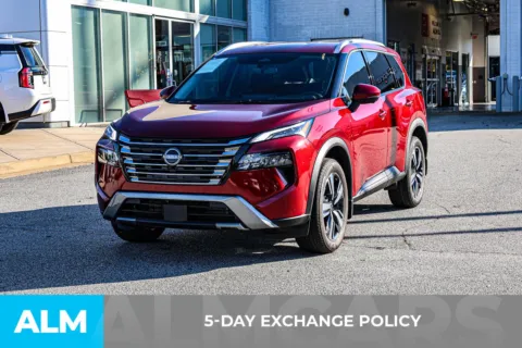 More photos of 2025 Nissan Rogue SL at ALM Nissan Newnan, GA