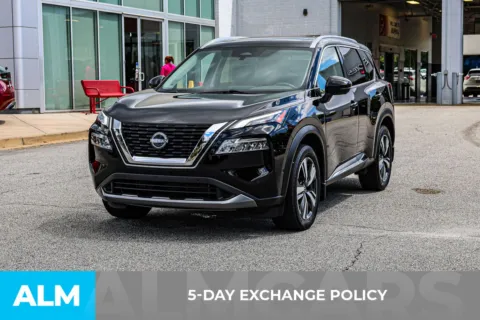 More photos of 2023 Nissan Rogue SL at ALM Nissan Newnan, GA
