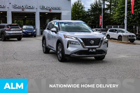 More photos of 2021 Nissan Rogue SL at ALM Nissan Newnan, GA