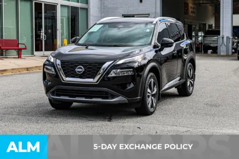 More photos of 2023 Nissan Rogue SL at ALM Nissan Newnan, GA