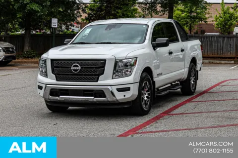 More photos of 2024 Nissan Titan SV CONVENIENCE PACKAGE at ALM Nissan Newnan, GA