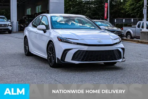 More photos of 2025 Toyota Camry SE at ALM Nissan Newnan, GA