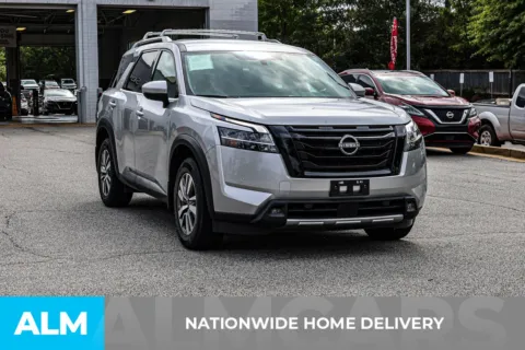 More photos of 2023 Nissan Pathfinder SL at ALM Nissan Newnan, GA