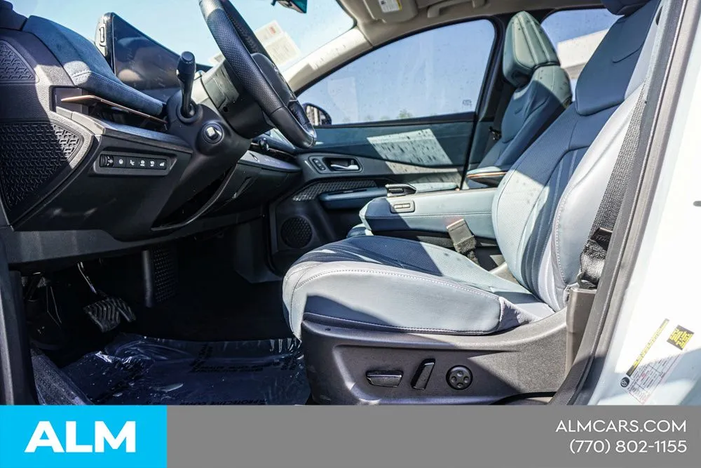 2023 Nissan Ariya Platinum+ - Photo 19