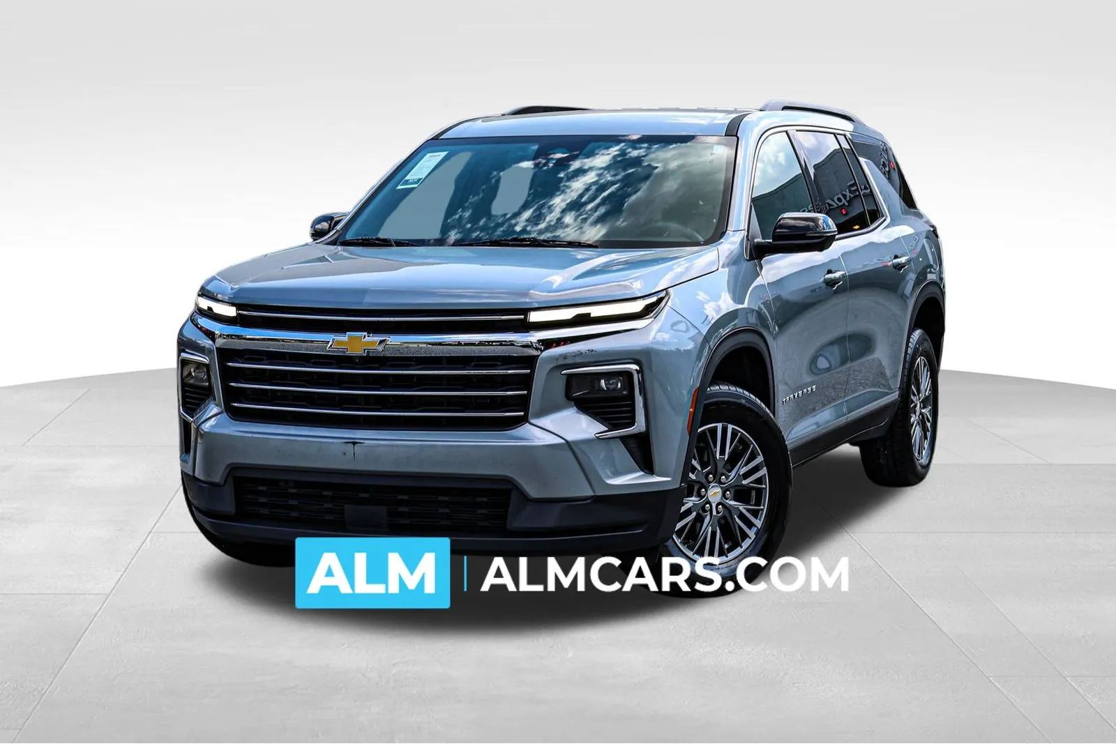 Gray 2024 Chevrolet Traverse LT for sale in Newnan, GA