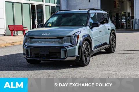 More photos of 2024 Kia EV9 GT-Line at ALM Nissan Newnan, GA