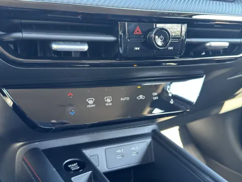 More photos of 2026 Nissan Kicks SR at ALM Nissan Newnan, GA