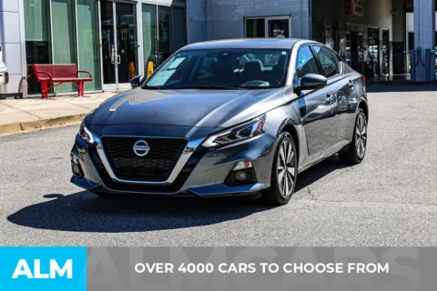 Another view of 2020 Nissan Altima 2.5 SL for sale in Newnan, GA at ALM Nissan Newnan