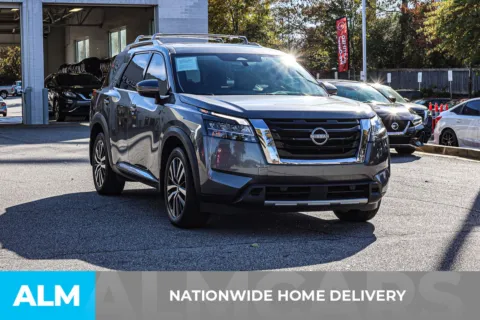 More photos of 2024 Nissan Pathfinder Platinum at ALM Nissan Newnan, GA