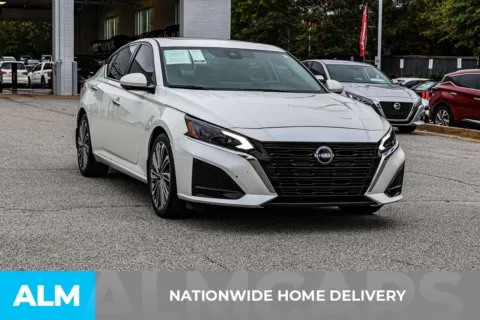 More photos of 2023 Nissan Altima 2.5 SL at ALM Nissan Newnan, GA