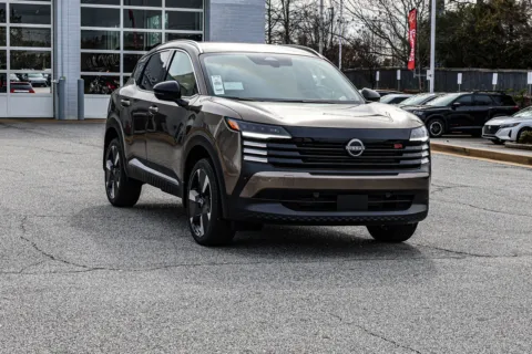 More photos of 2026 Nissan Kicks SR at ALM Nissan Newnan, GA