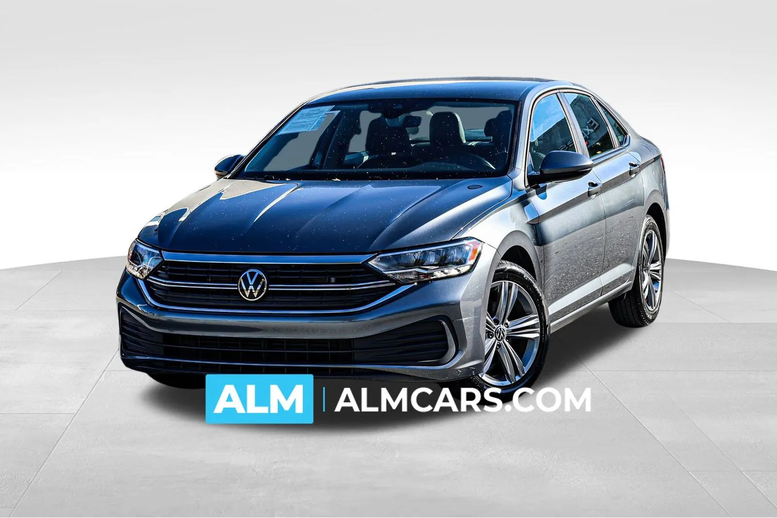 2024 Volkswagen Jetta SE's photo