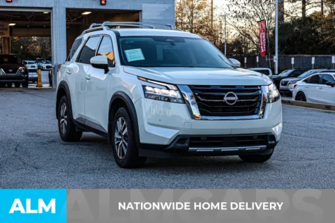 More photos of 2024 Nissan Pathfinder SL at ALM Nissan Newnan, GA
