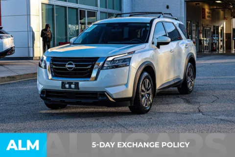 More photos of 2022 Nissan Pathfinder SV at ALM Nissan Newnan, GA