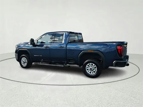 More photos of 2020 GMC Sierra 2500HD SLE at CarWise Gurnee, IL