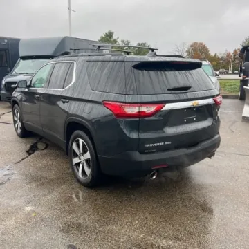 Photos of 2020 Chevrolet Traverse 3LT for sale in Gurnee, IL at CarWise Gurnee
