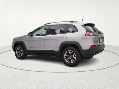 More photos of 2019 Jeep Cherokee Trailhawk at CarWise Gurnee, IL