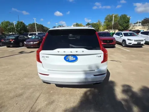 Photos of 2017 Volvo XC90 T6 Momentum for sale in Gurnee, IL at CarWise Gurnee