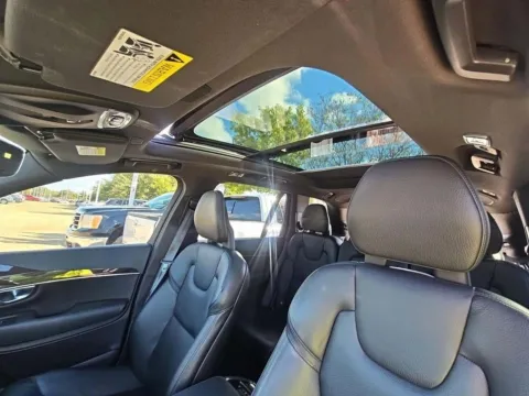 Another view of 2017 Volvo XC90 T6 Momentum for sale in Gurnee, IL at CarWise Gurnee